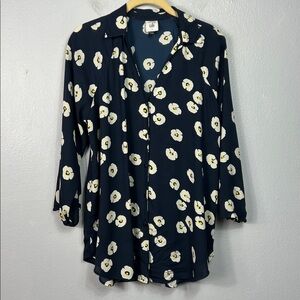Cabi Go To Navy Blue & White Floral Print Blouse Small